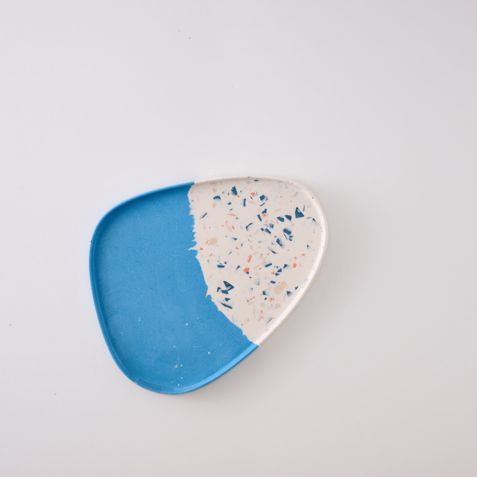 Dekoratif Tepsi – El Yapımı Jesmonite Terrazzo